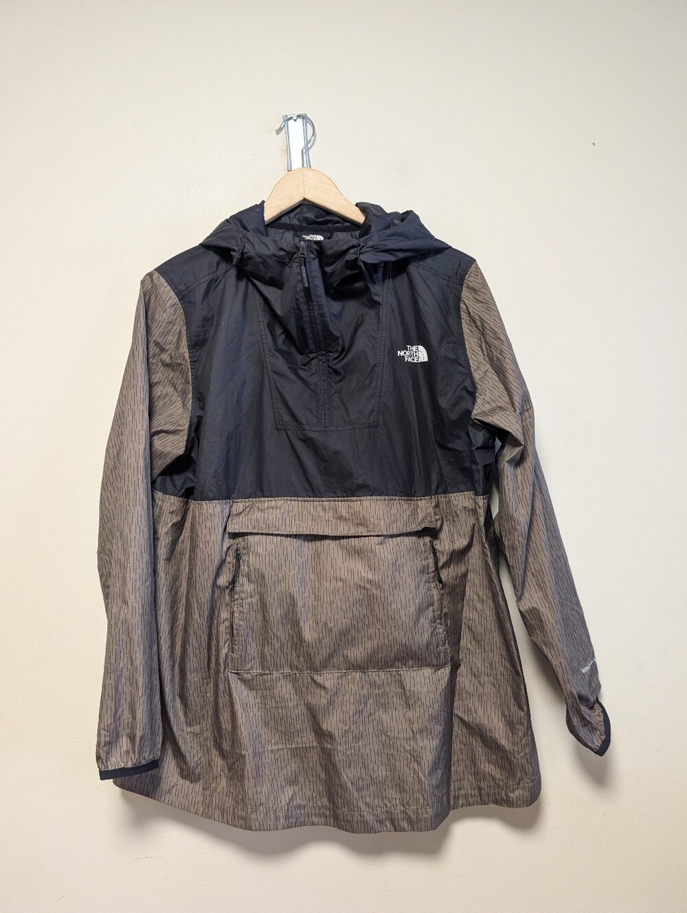 The North Face WindWall Hooded Anorak Jacket Women’s Large Green Black